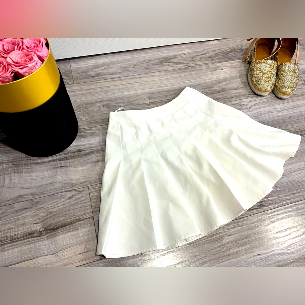 Trend skirts 🩵🤍